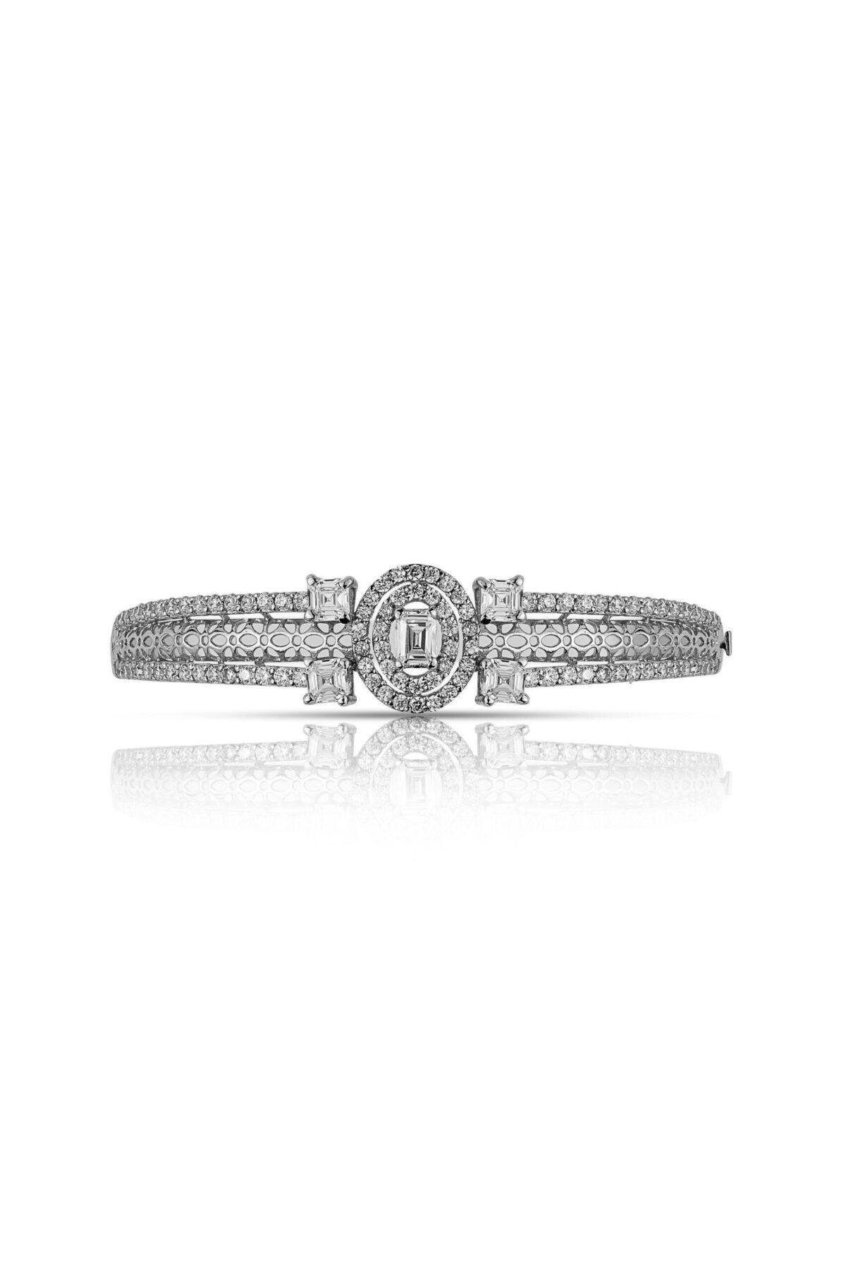 Noufera’s Luxe Halo Bracelet with 925 sterling silver
